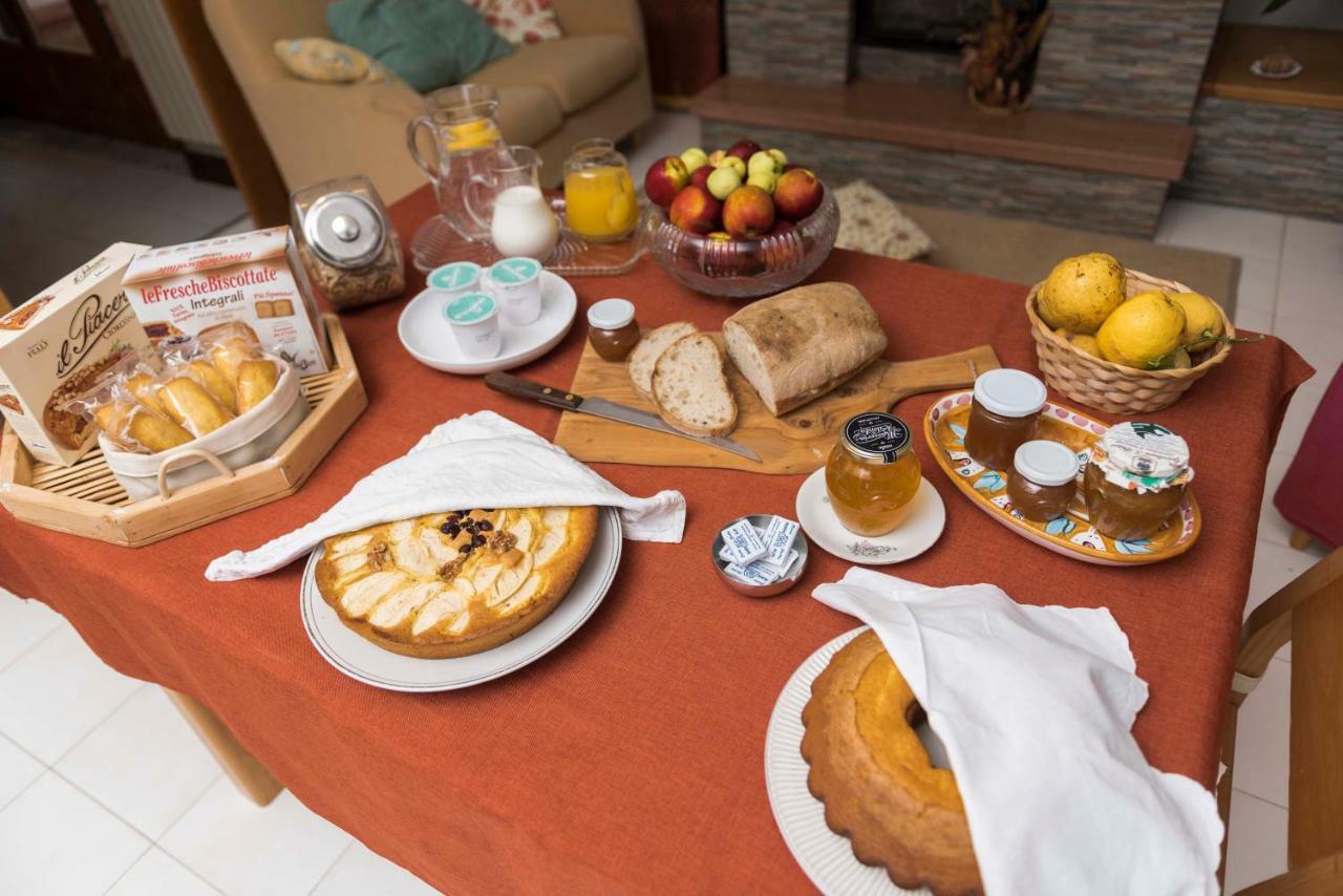 B&B Albachiara Casa Di Campagna Ogliastro Cilento Luaran gambar